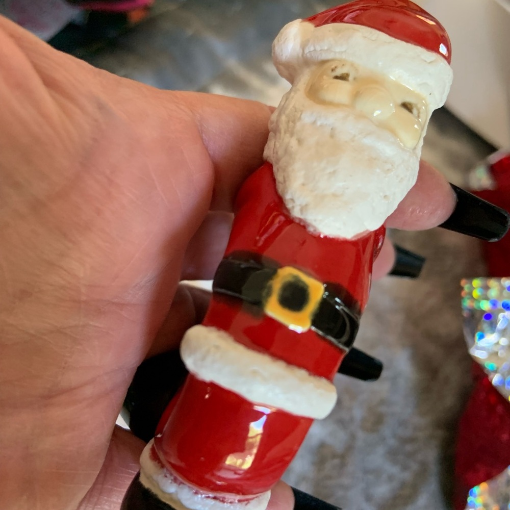 Santa Claus Napkin Rings Set - Picture 3 of 4